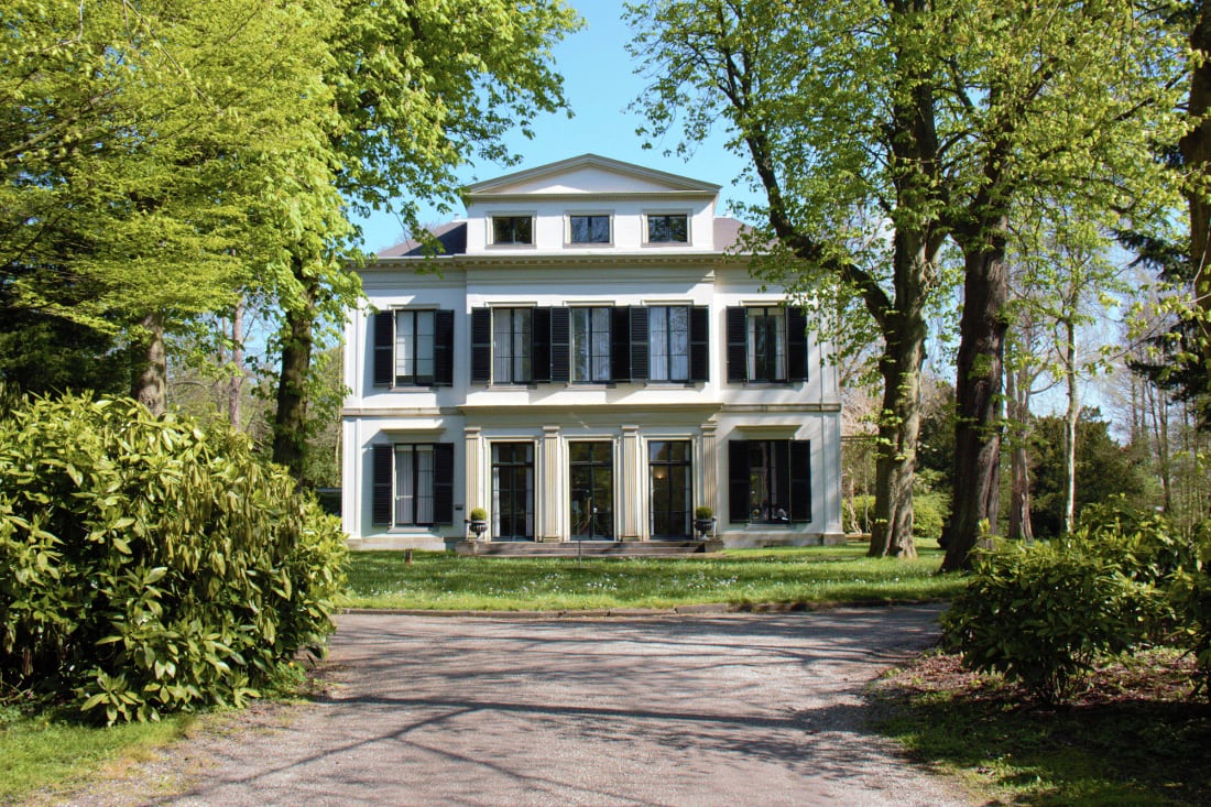 Villa Hartenlust seen from the drive